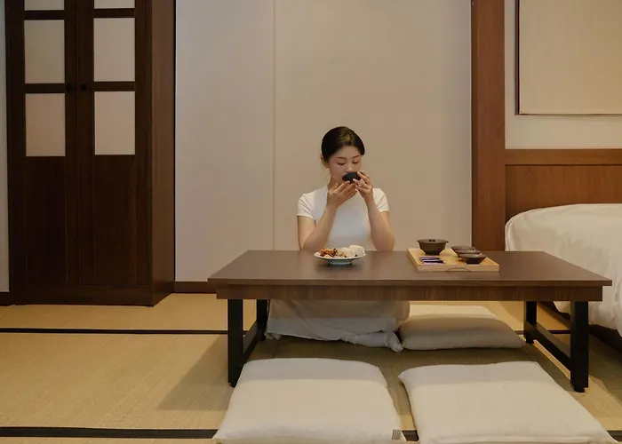 Yuhyu Hotel *